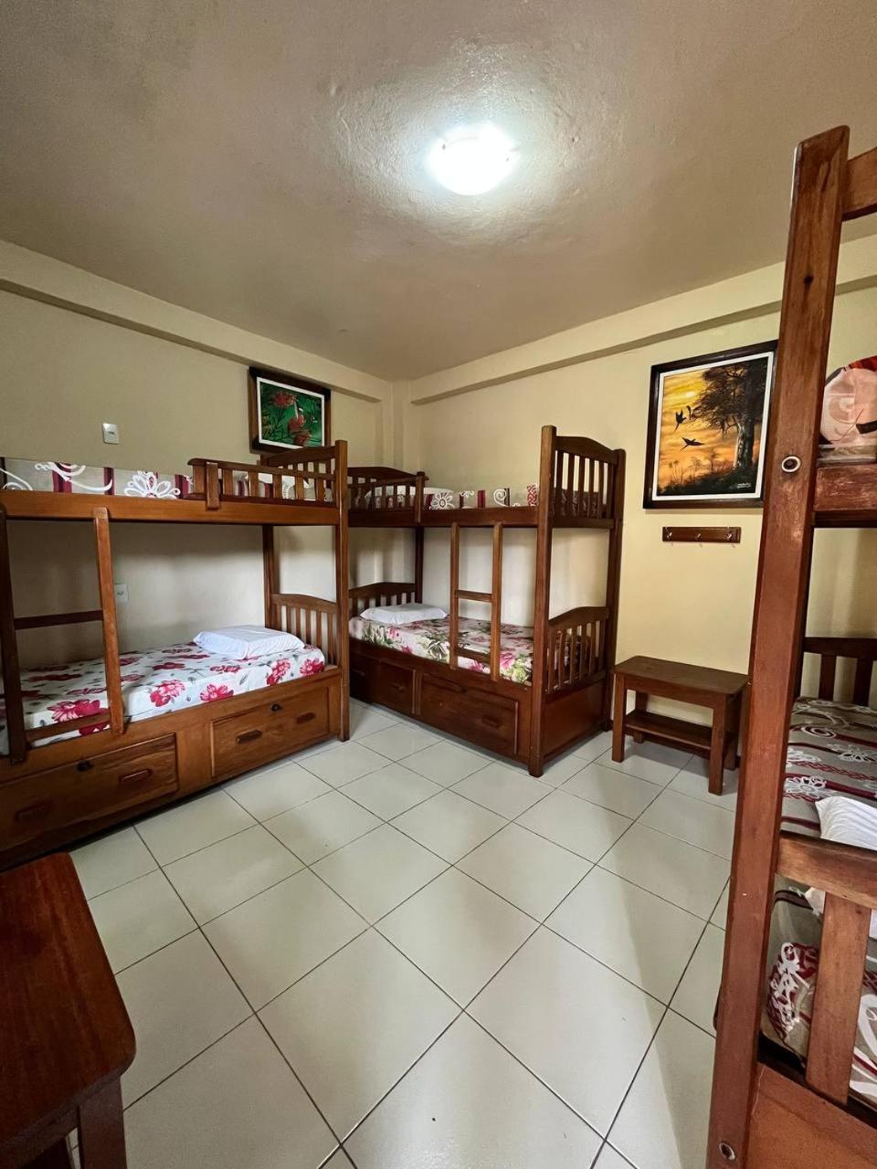 Hostel มาเนาส์ ภายนอก รูปภาพ