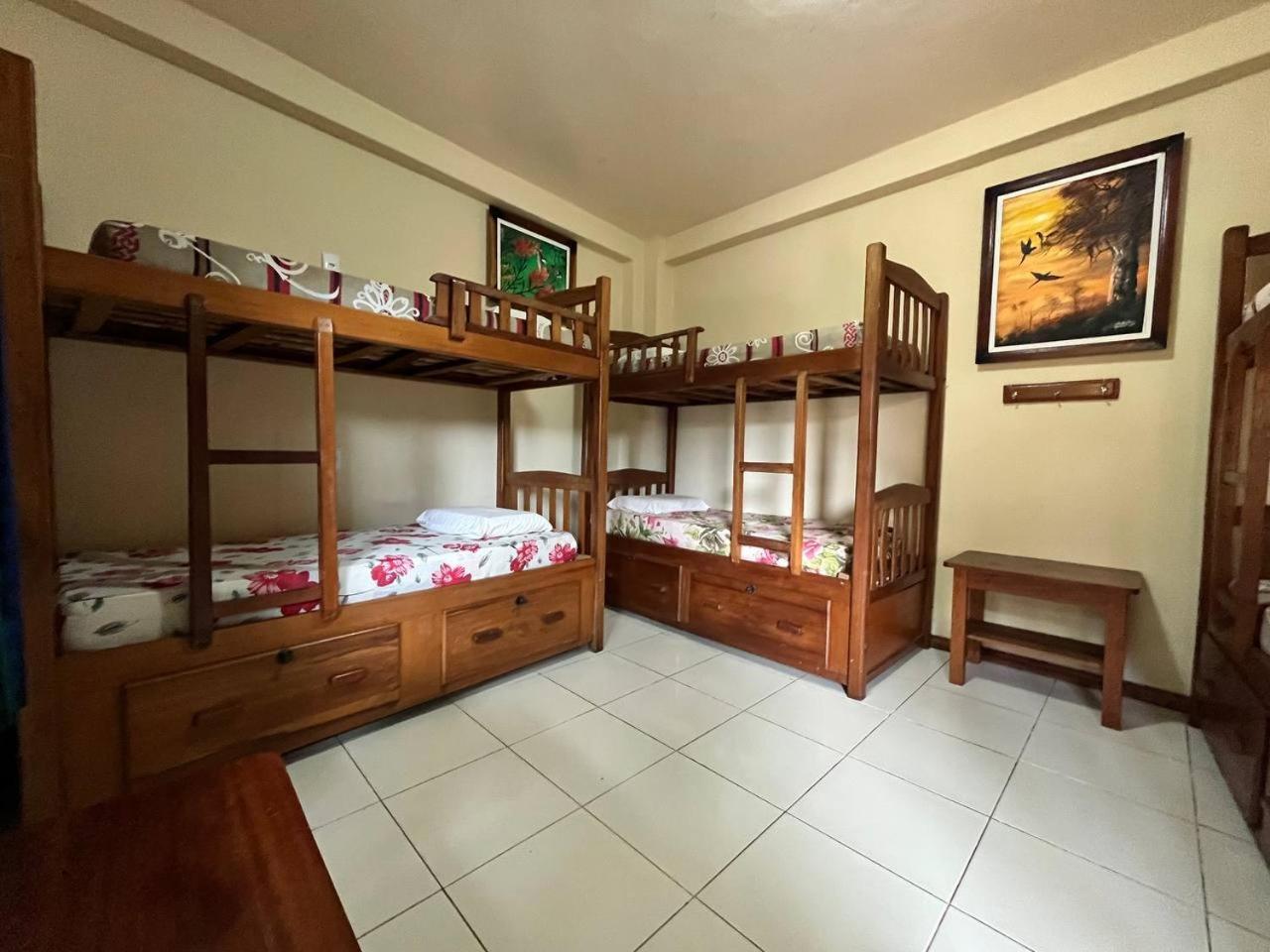 Hostel มาเนาส์ ภายนอก รูปภาพ
