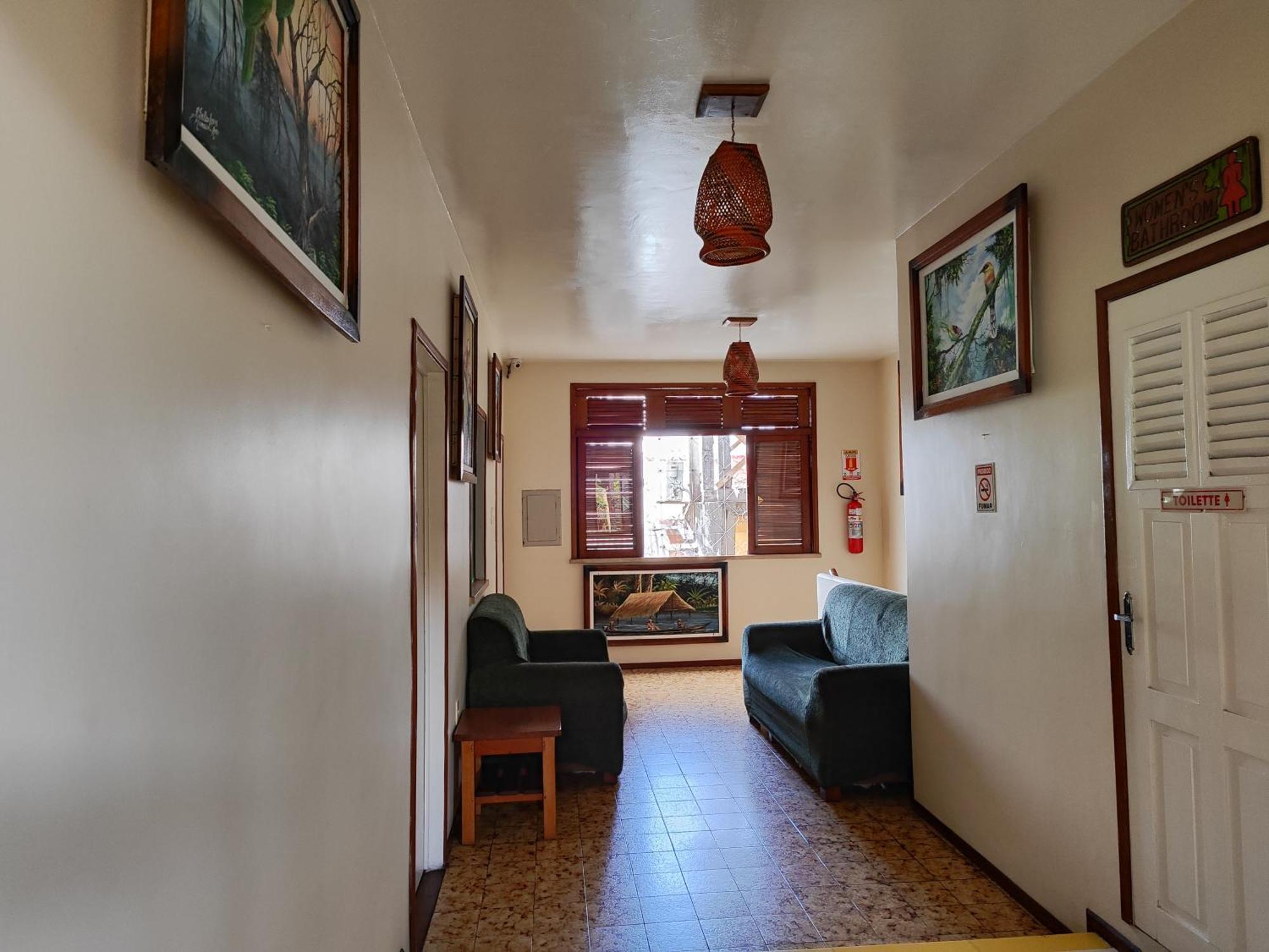 Hostel มาเนาส์ ภายนอก รูปภาพ
